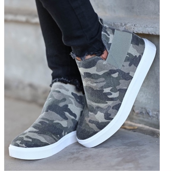 Fabutiq Shoes - Hidden Wedge Camo slip on Sneaker
